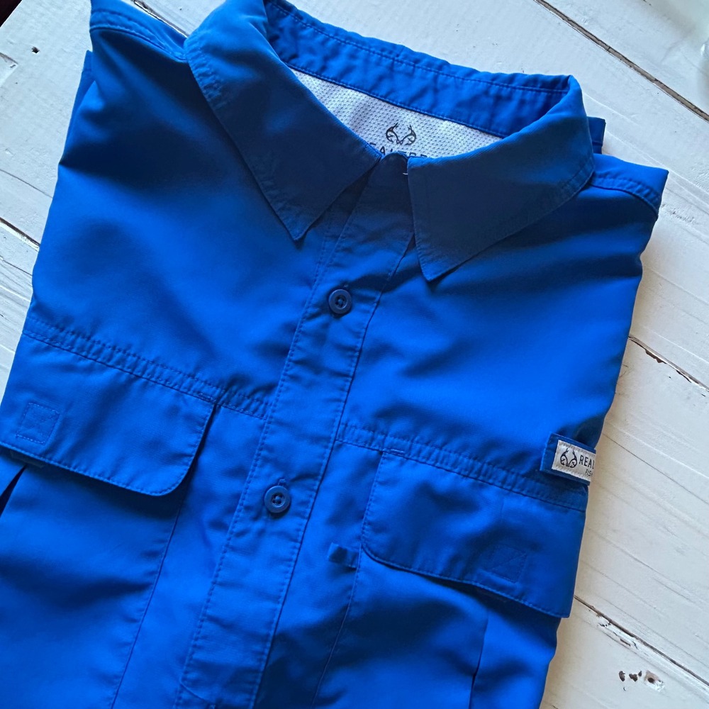 Realtree Fishing Mens XL Blue Short Sleeve Button Down Ventilated Fishing Shirt